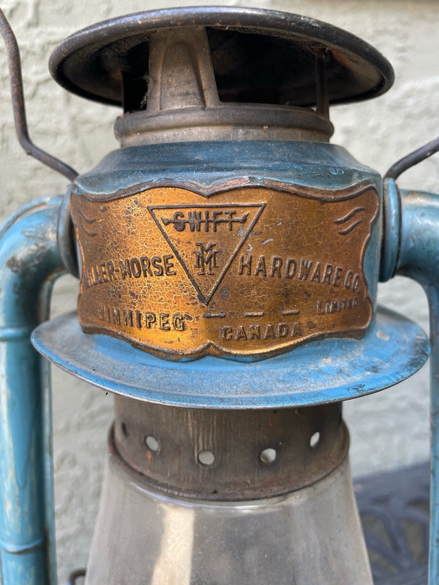 Antique Kerosene Lamp Made in Canada - photo 3