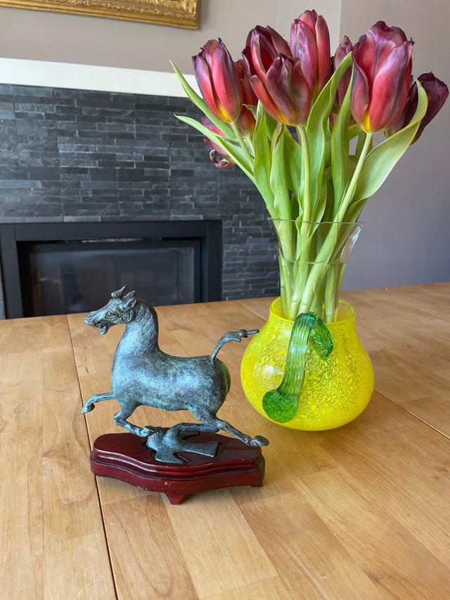 Bronze Flying Horse of Gansu Oriental Statue