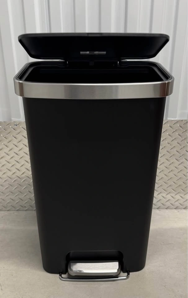 45L Black Plastic Trash Can - photo 3