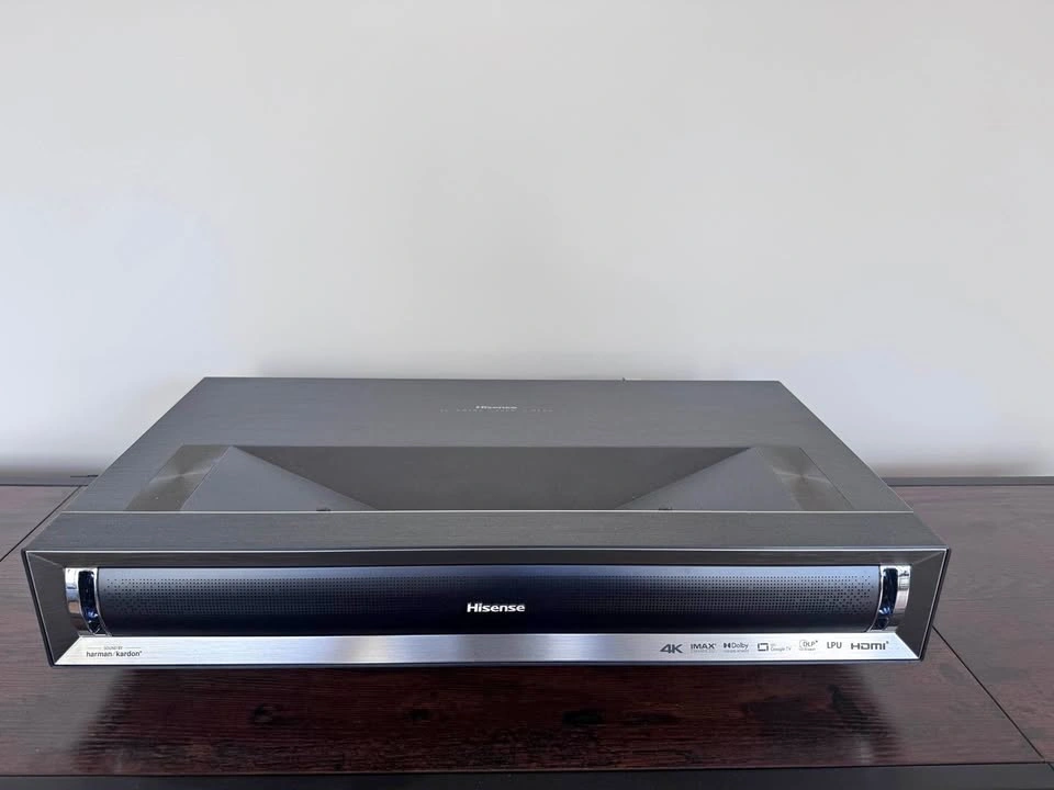Hisense PX3-PRO 4K Triple Laser UST Projector