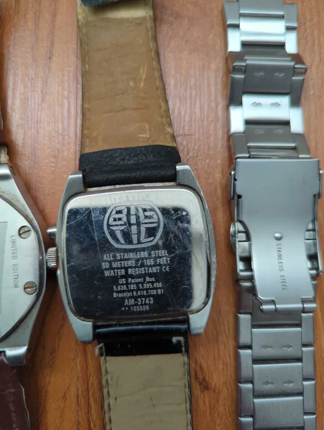 Broken Watches image indicator(4)