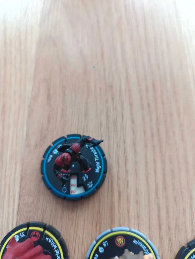 HeroClix Marvel Figurines image indicator(4)