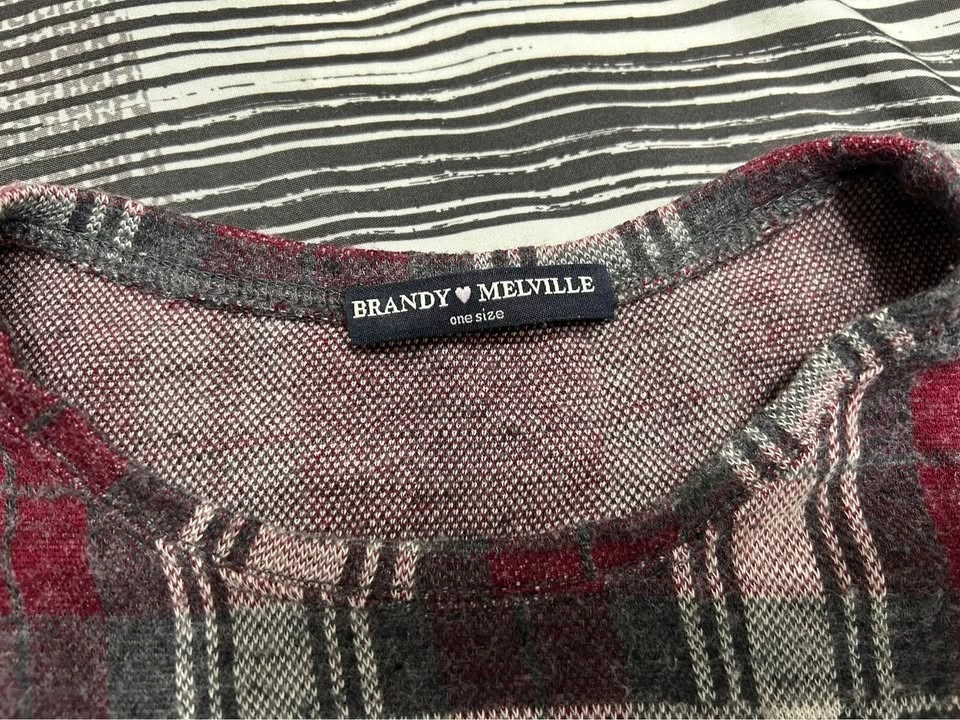 Brandy Melville Top - photo 2