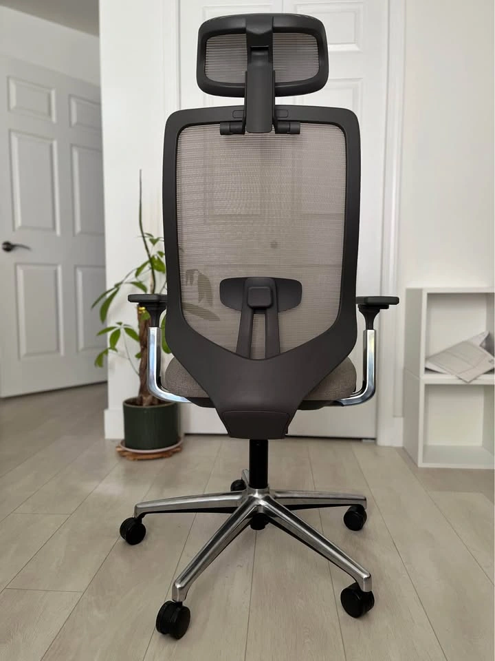 Colamy Atlas Ergo Chair (Excellent Condition) - photo 4