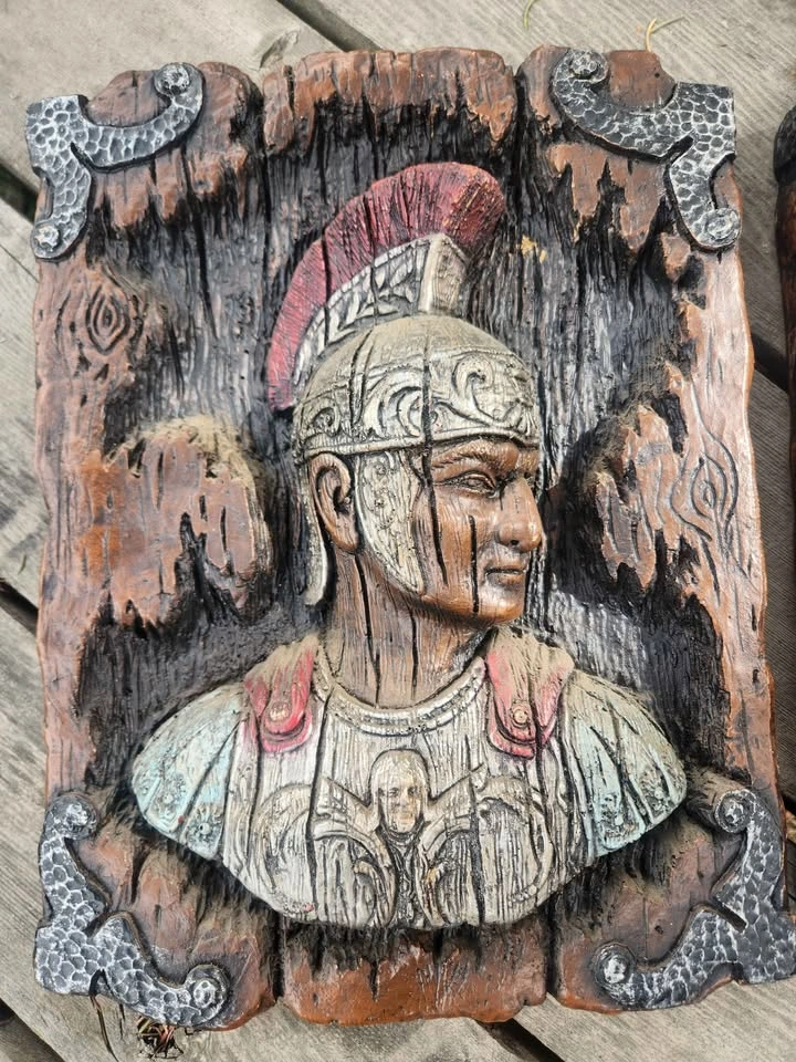 Girrotti Sculptures Roman Soldier Pair, Wall Hangings - photo 2