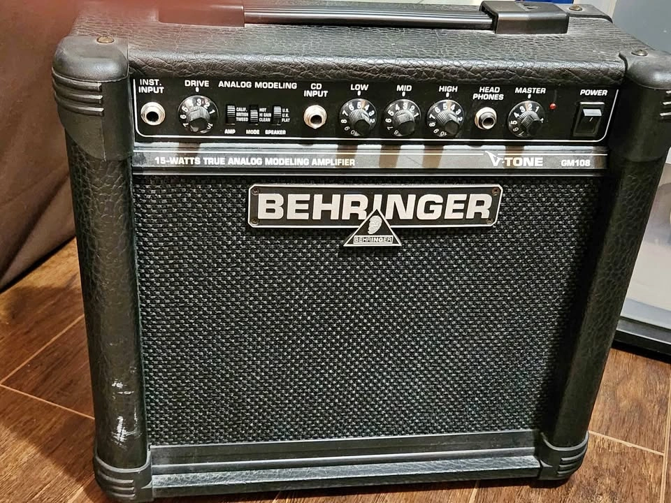 Behringer V-Tone GM108 15-watt Guitar Amp