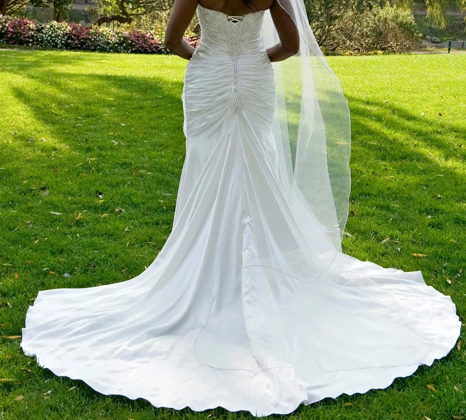 ALFRED SUNG WEDDING DRESS
