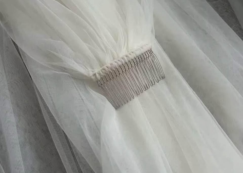 Cathedral Raw Edge Veil Soft White or Ivory - photo 4