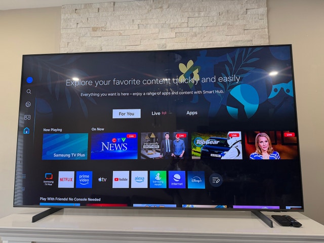 Samsung 65" Smart UHD 4K QLED TV - photo 2