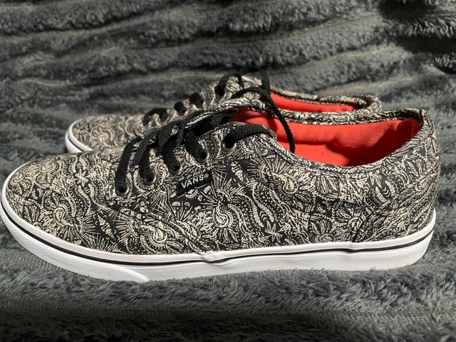 NEW Vans Era Sneakers Women's Size 6.5 Paisley Psychedelic
