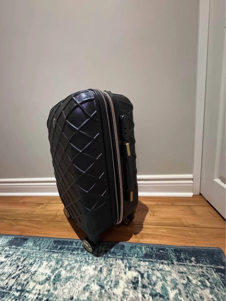 Max Studio Carry-On Luggage - Black Hardshell Spinner - photo 3