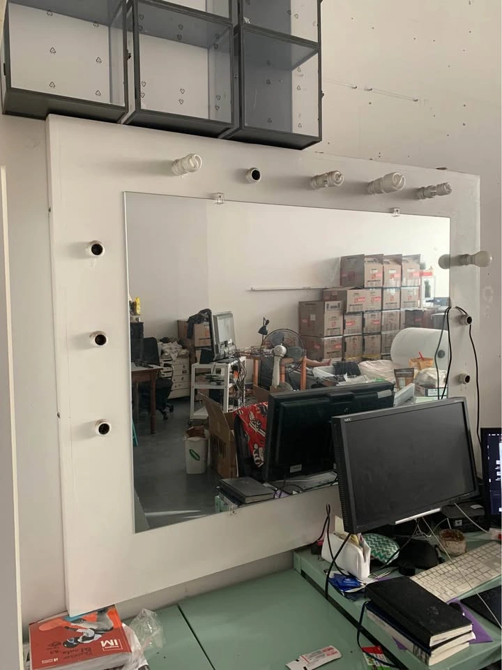 Wall Mounted Makeup Station Mirror - photo 2