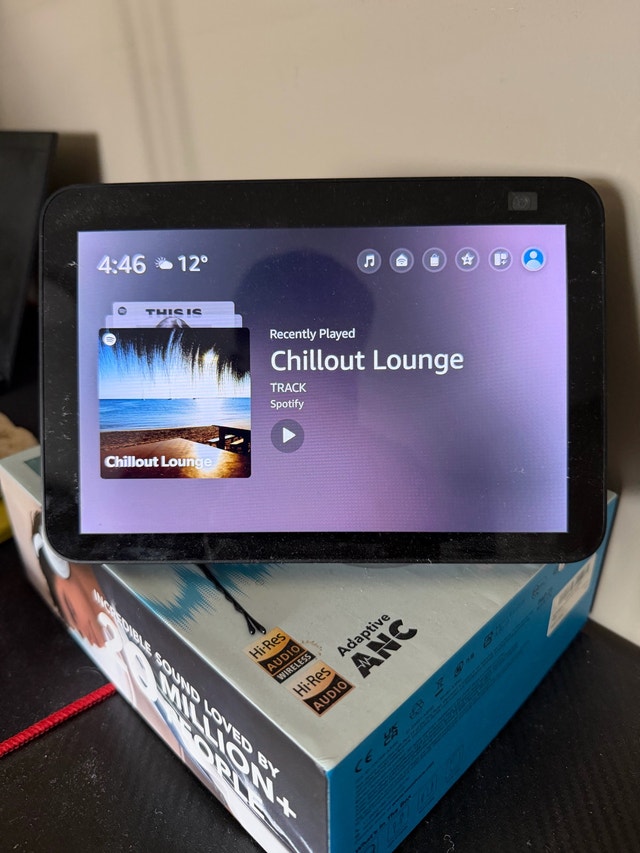 Amazon Echo Show 8 - photo 3