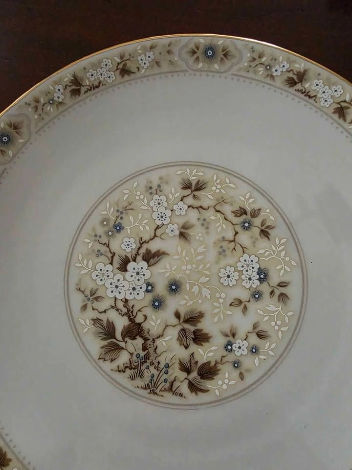 Royal Doulton Mandalay Handled Serving Plate - photo 2
