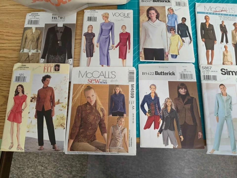 17 Women's Uncut Sewing Patterns - photo 2