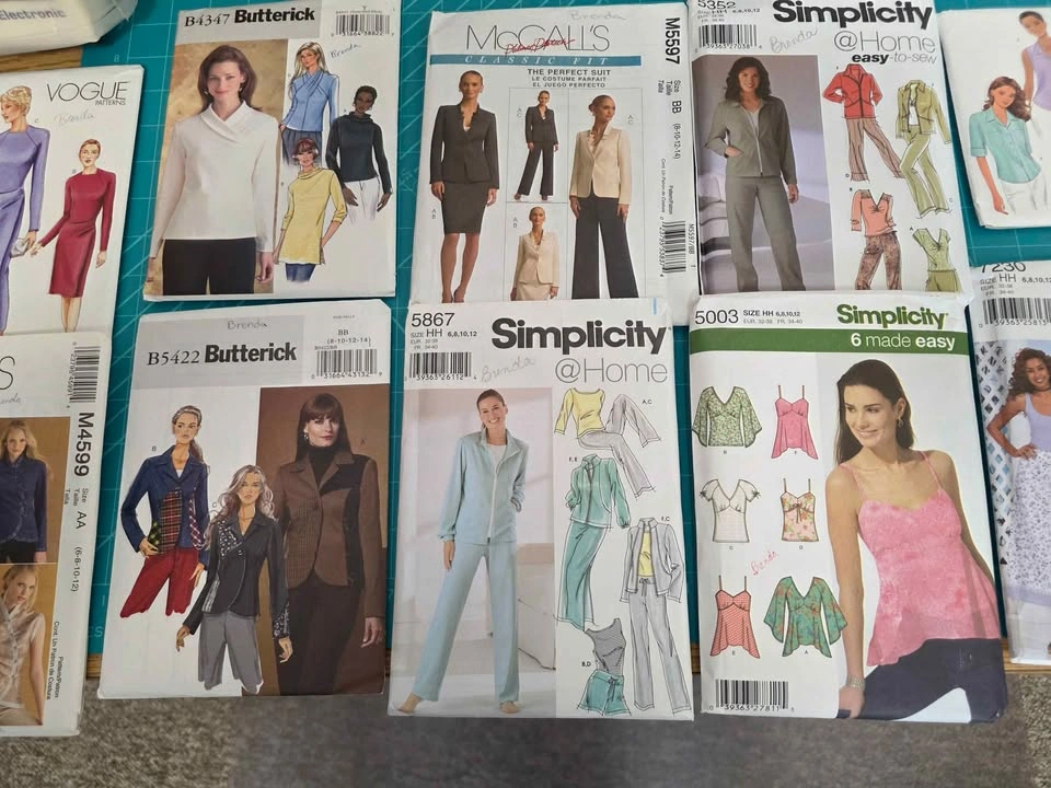 17 Women's Uncut Sewing Patterns - photo 3