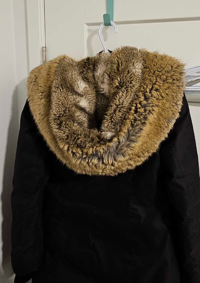 Aritzia Babaton St Moritz Parka Size S - photo 4
