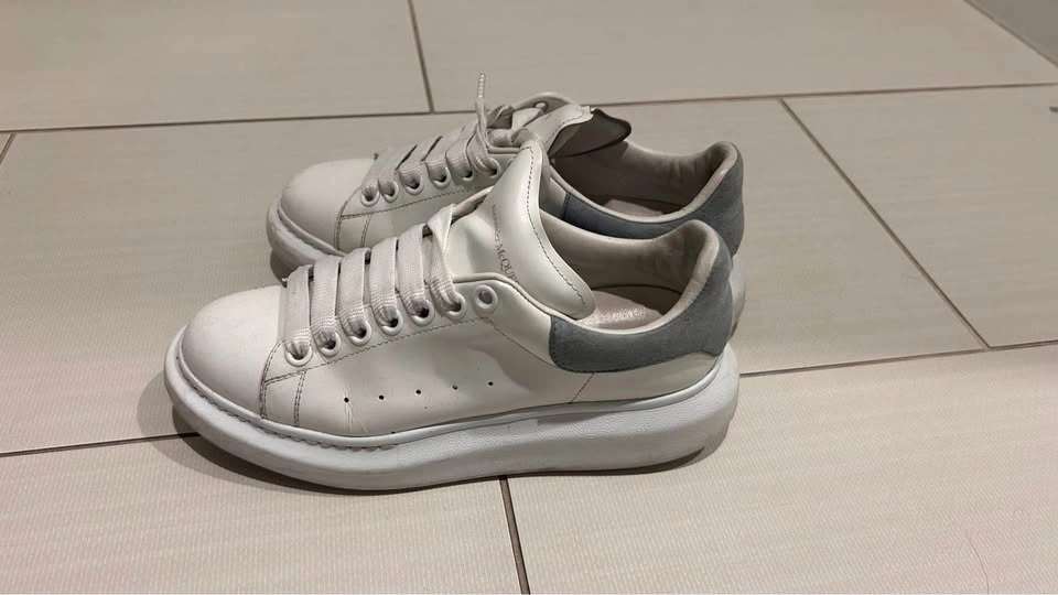 Alexander McQueen Sneakers - photo 2