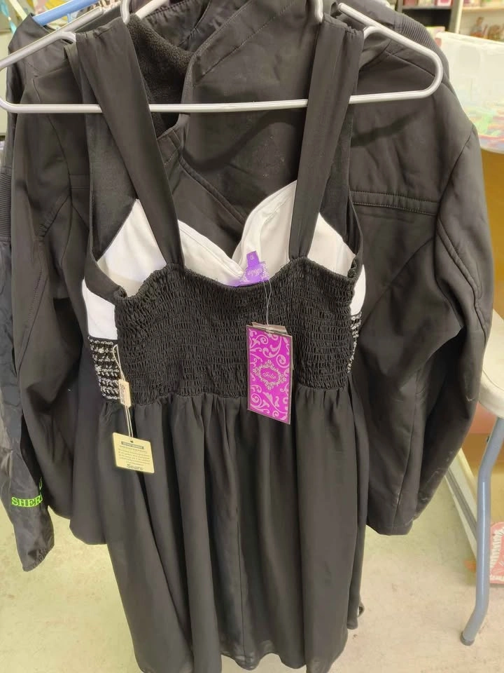 Jolie black white dress size med - photo 2