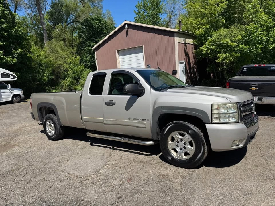 2008 Chevrolet Silverado 1500 - photo 2