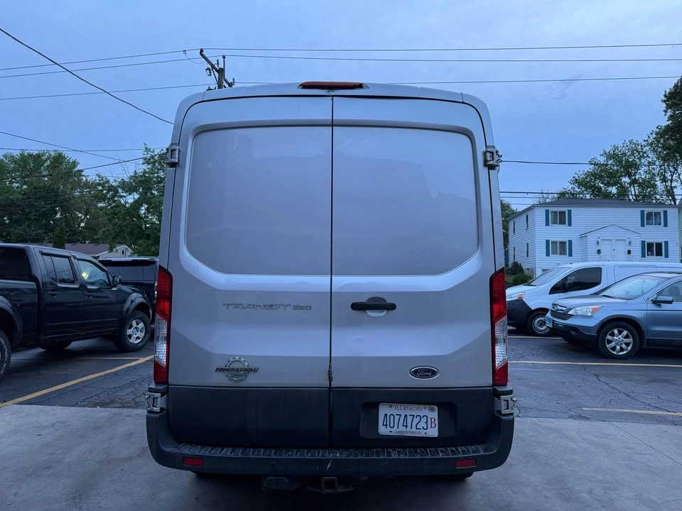 2015 Ford Transit 250 - photo 2