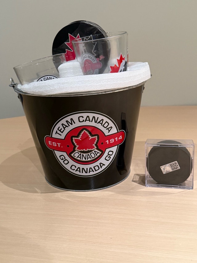 Team Canada Hockey Gift Set Bucket Glasses Coasters Puck - photo 4