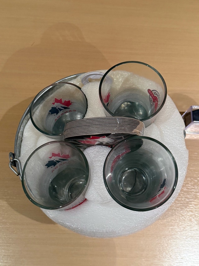 Team Canada Hockey Gift Set Bucket Glasses Coasters Puck - photo 5