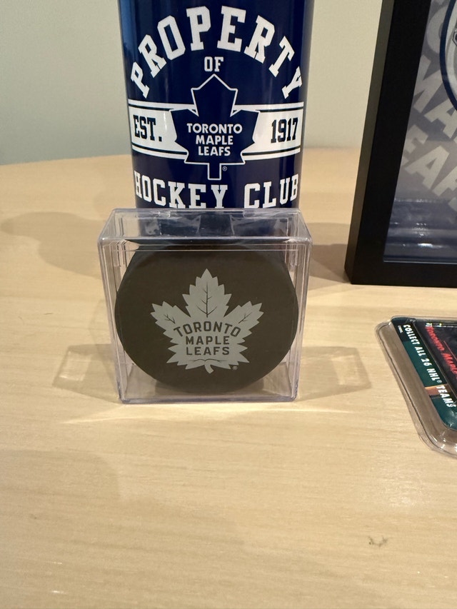 Toronto Maple Leafs NHL Fan Gear Collectibles Bundle - photo 2