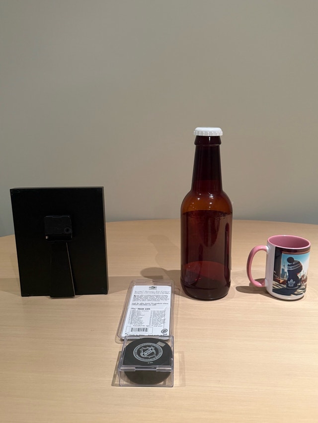 Toronto Maple Leafs NHL Fan Gear Collectibles Bundle - photo 5