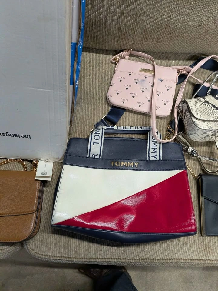 Women's Brand Name Purse Lot – Tommy Hilfiger / Guess / Tory Bur - photo 3