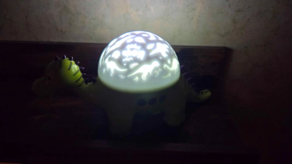 Dan & Darci Dino Projector Night Light - photo 3