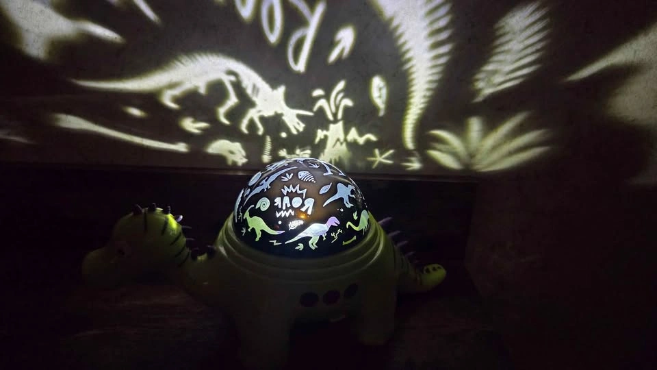 Dan & Darci Dino Projector Night Light - photo 4