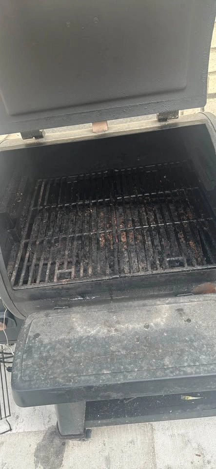 Pit Boss Wood Pellet Smoker Grill & Propane Griddle Combo - photo 4