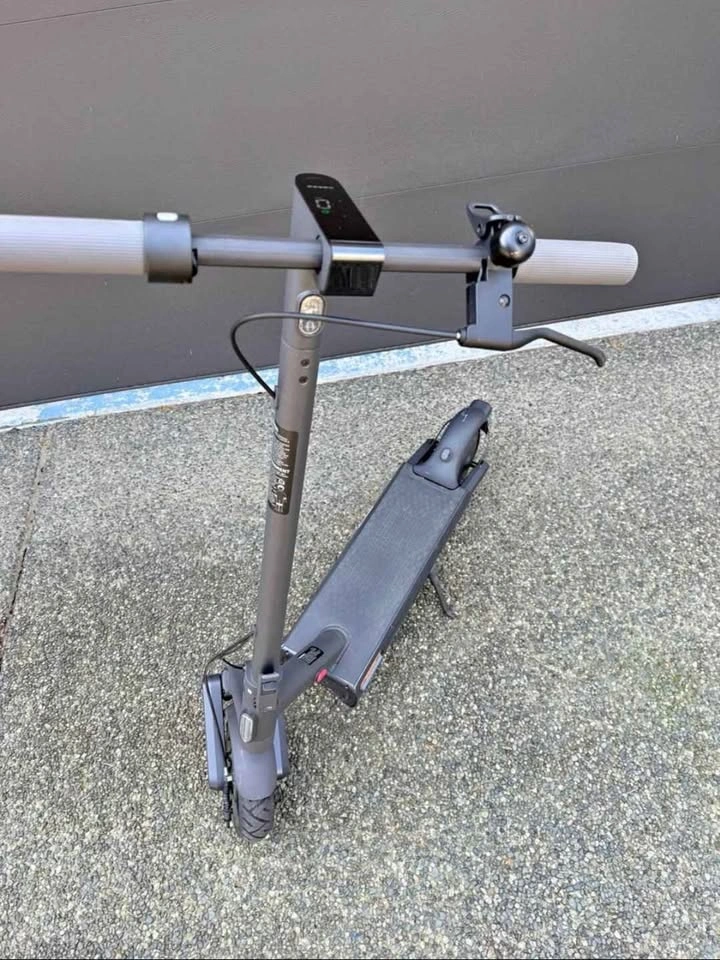 Navee S65C Electric Scooter - photo 2