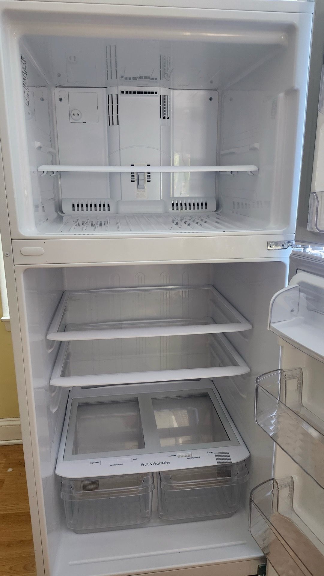 LG Refrigerator - photo 2