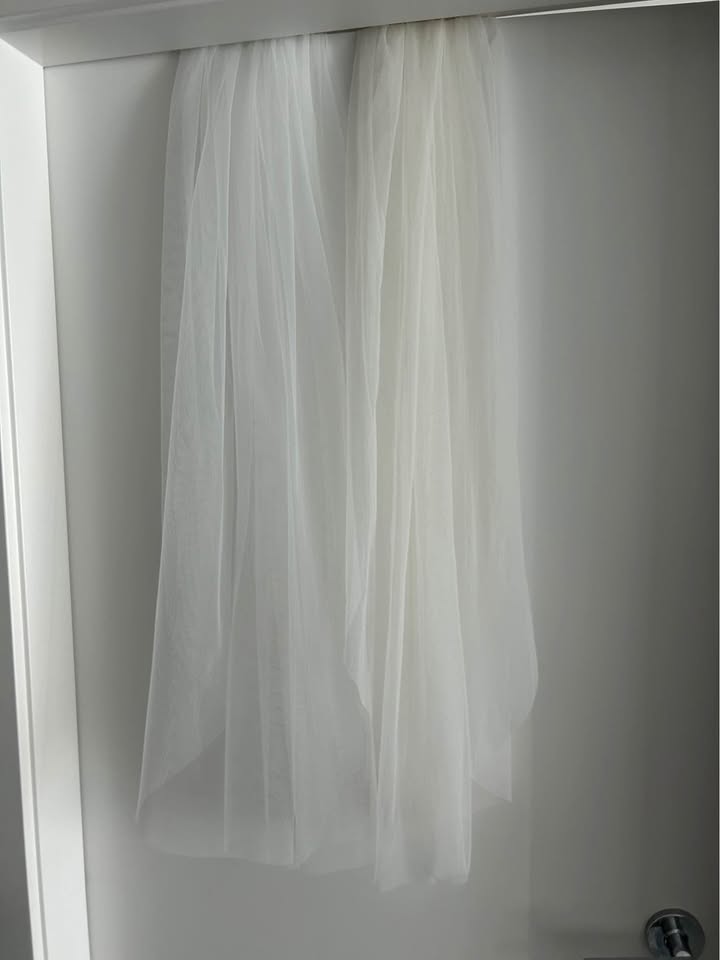 Raw edge Fingertip Veil Soft white & ivory - photo 4