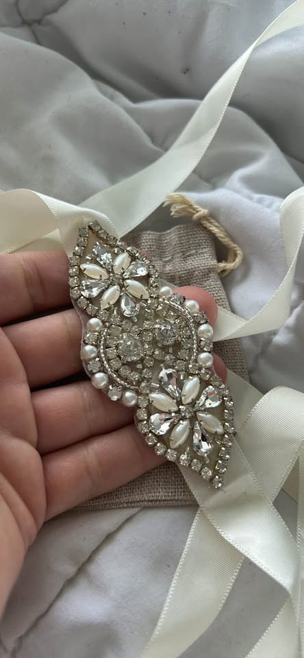 Bridal rhinestone ivory belt - photo 2