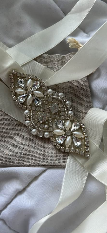 Bridal rhinestone ivory belt - photo 3
