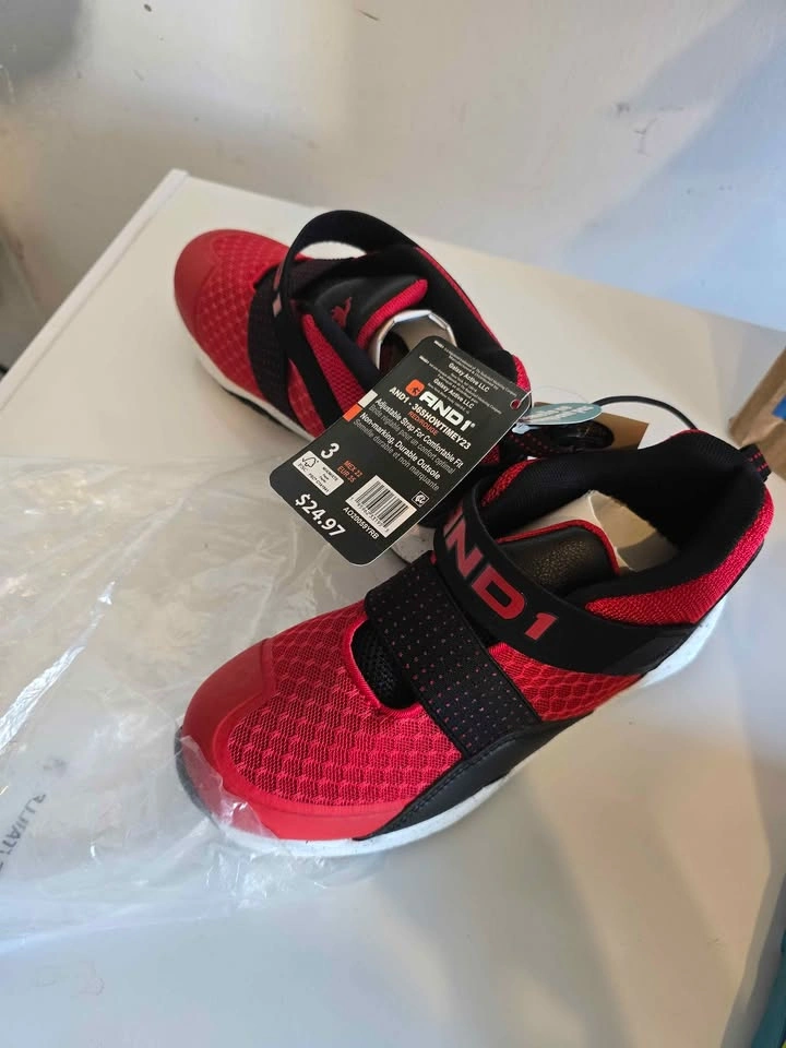 Boys High top sneakers - size 3 - photo 3