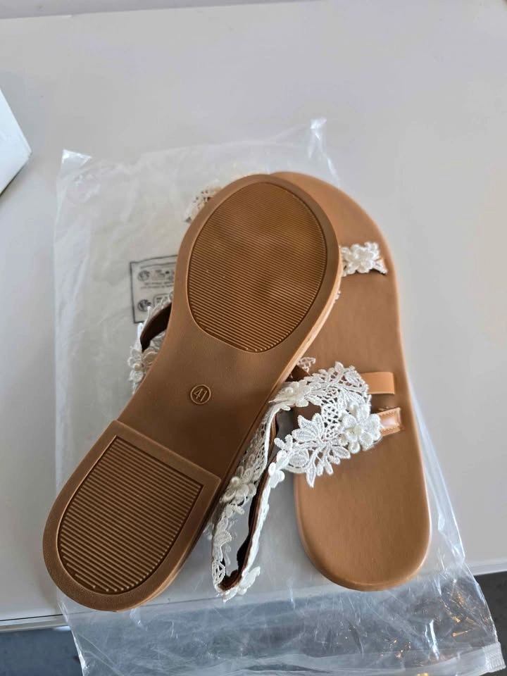Women's Flower lace sandals - size 9 - photo 4