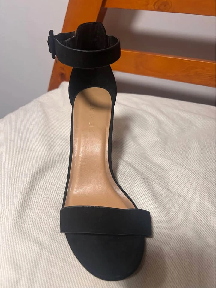 Black heels size 7 | LE CHÂTEAU - photo 3