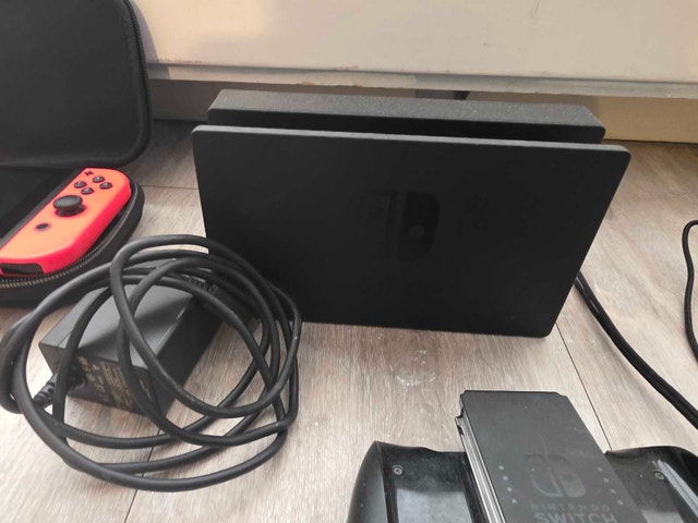Nintendo Switch - photo 3