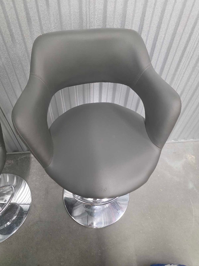Bar Stools - photo 2