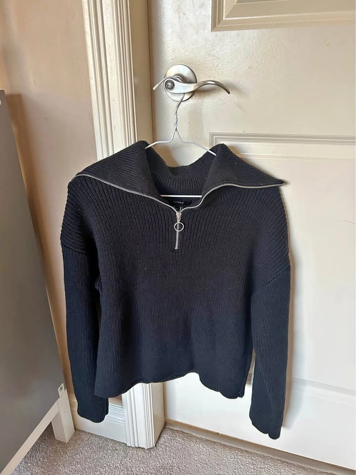 Forever 21 Black Ribbed Knit Half-Zip Sweater M