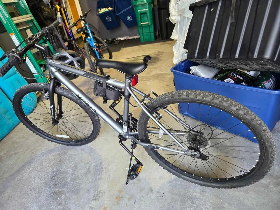 Movelo Adult Medium Bicycle 26" x 1.95 - photo 2