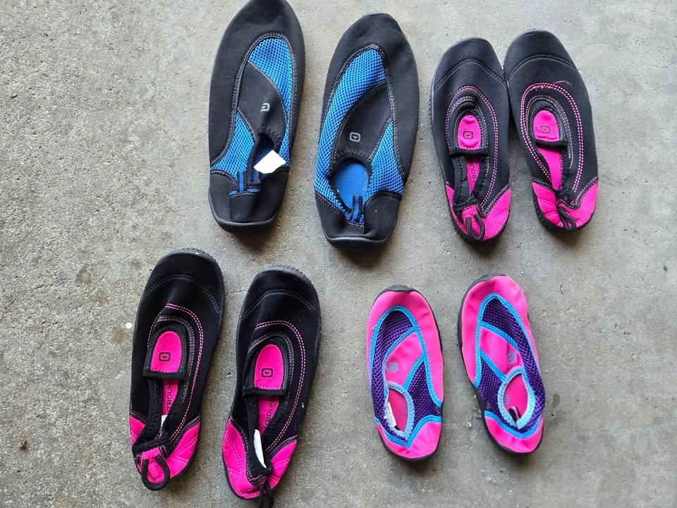 PFD/Life Jackets & Water Shoes - 2 Adult, 1 Youth, 1 Kid - photo 3
