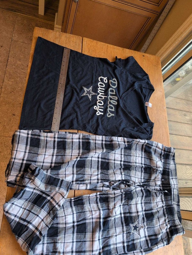 NFL Dallas Cowboys Pajama Set Woman's Medium