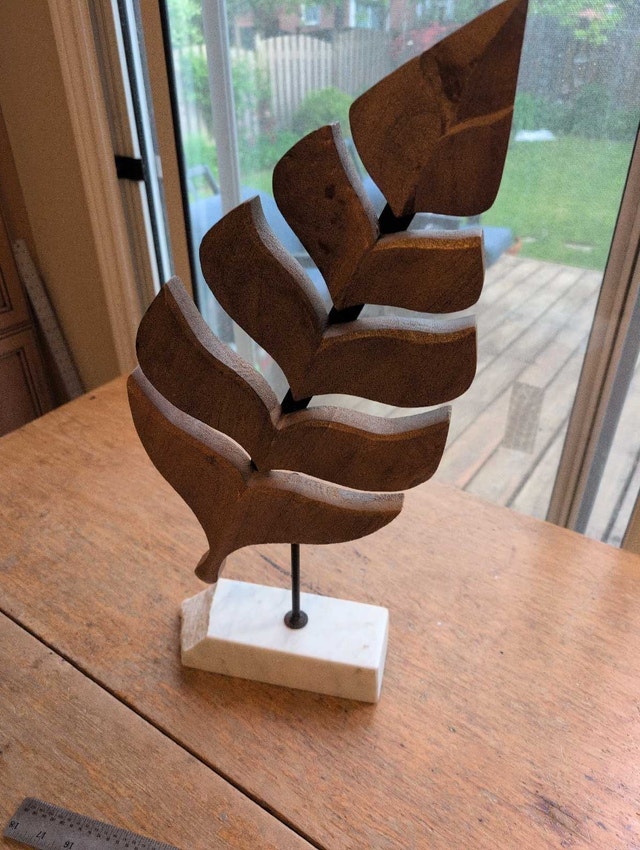 Leaf Sculpture marble base