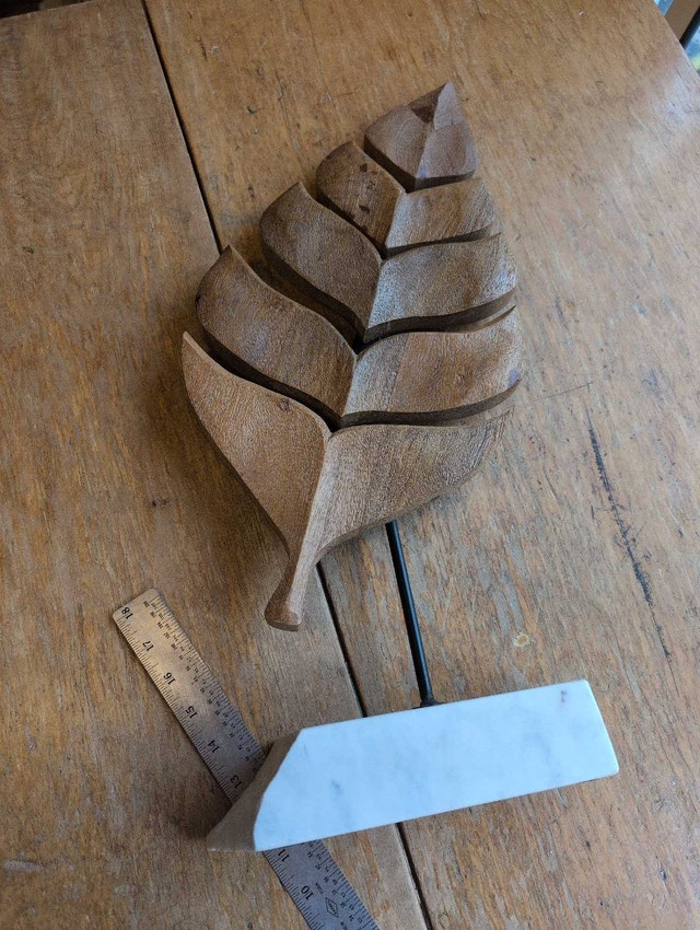 Leaf Sculpture marble base - photo 2