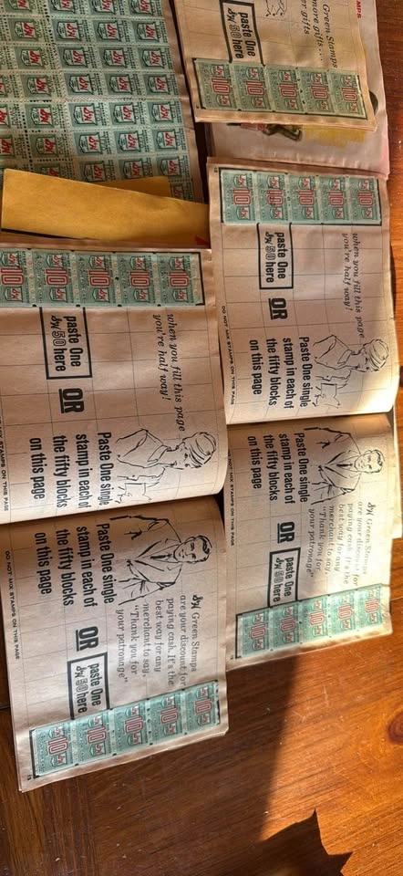 S&H Green Stamp Quick Saver Book with Stamps 1950s MCM Vintage - photo 4